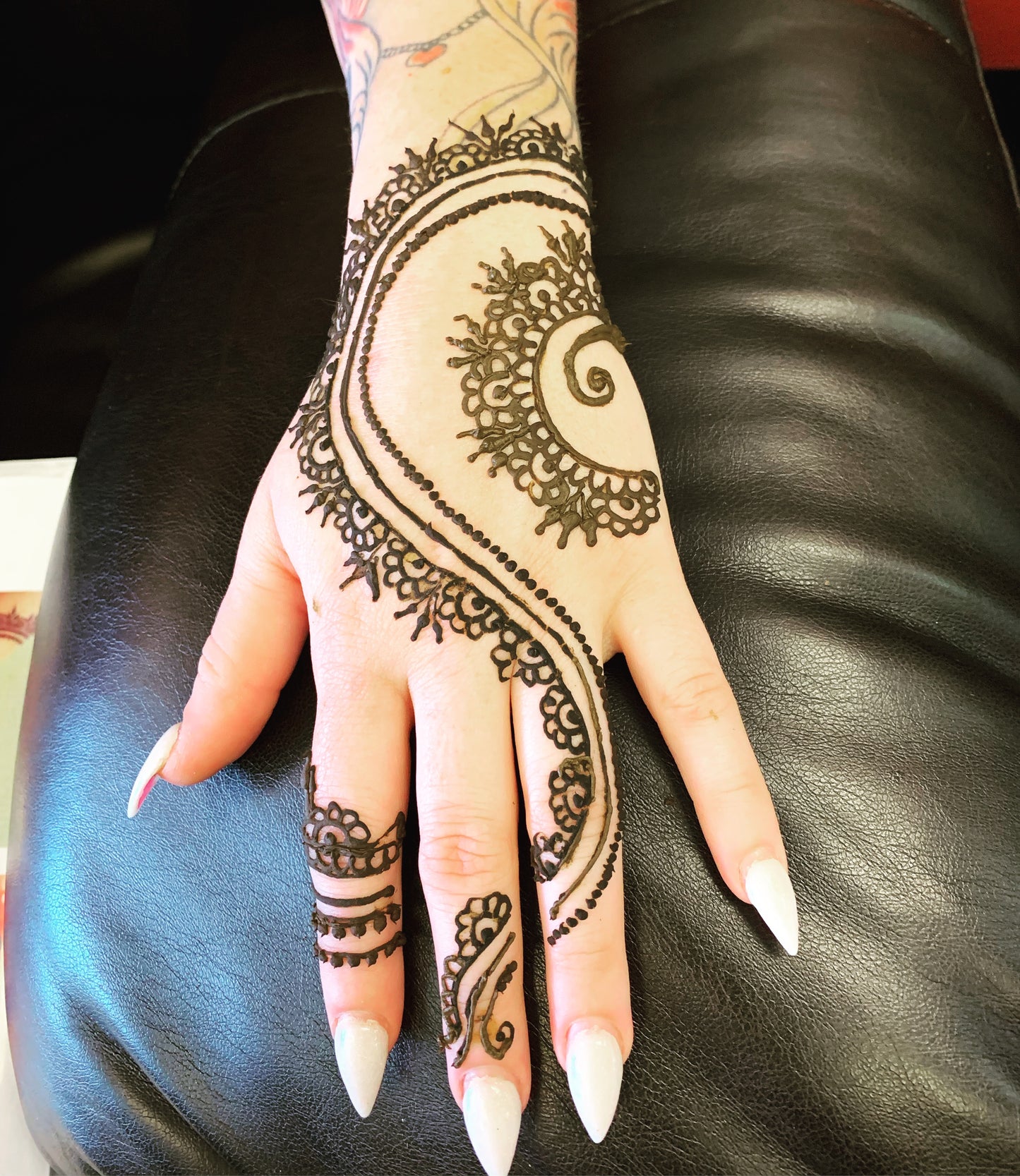 mehendi design in hand